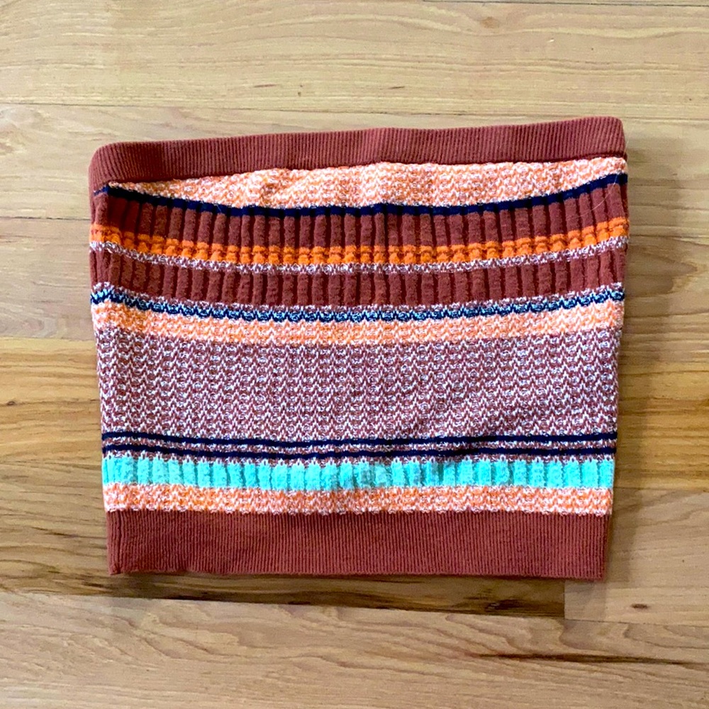 Aerie top